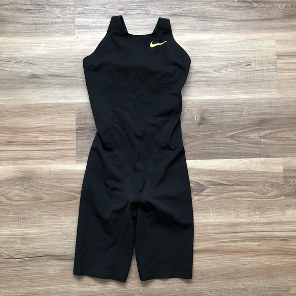 Nike Women’s NG-1 Neck to Knee swimsuit size 28 in excellent Preowned condition - Picture 1 of 9